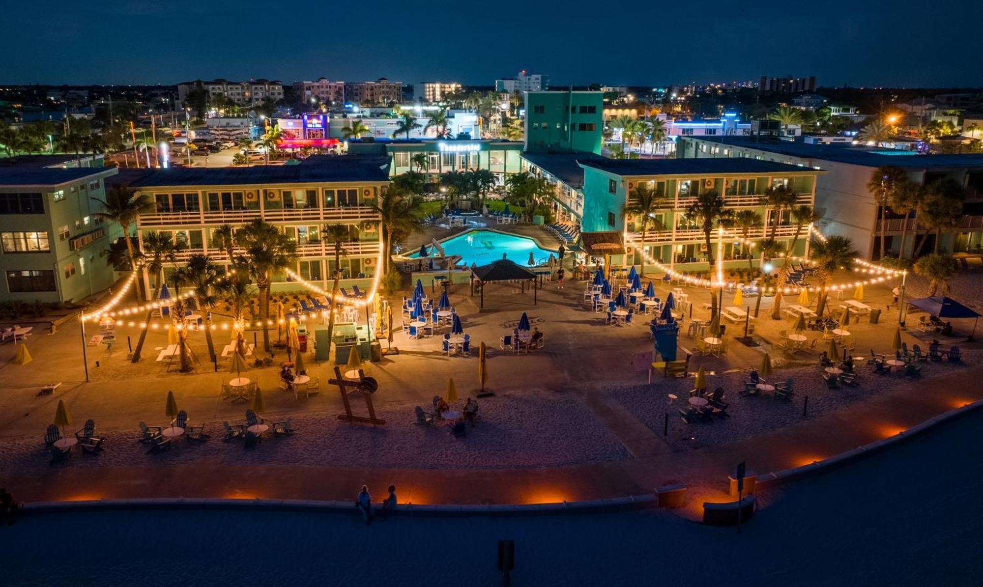 Thunderbird Beach Resort Treasure Island Exterior photo