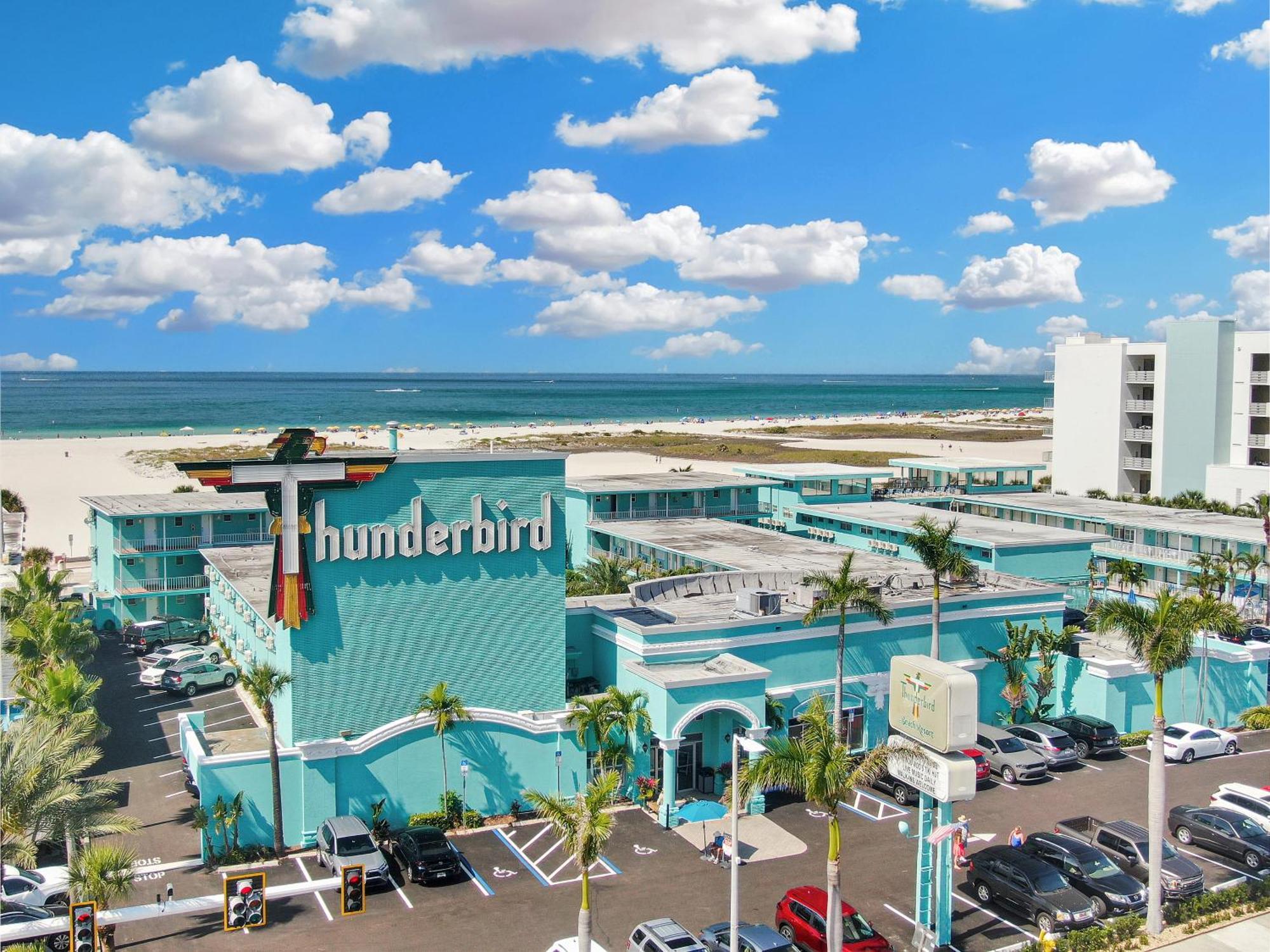 Thunderbird Beach Resort Treasure Island Exterior photo